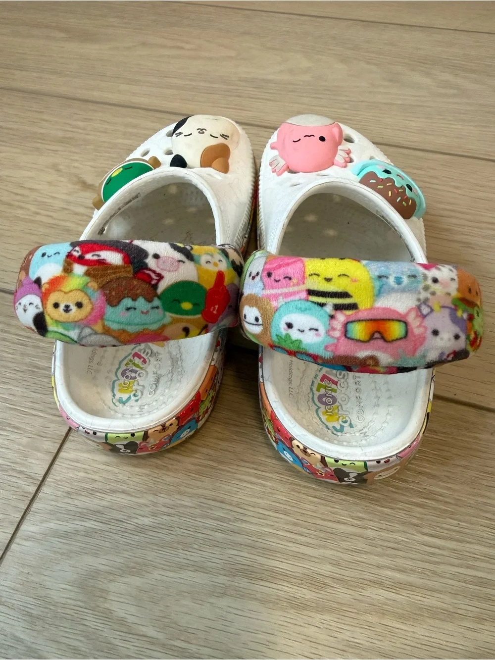 CROCS